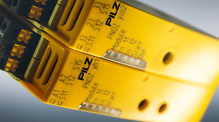 Modular safety relay myPNOZ