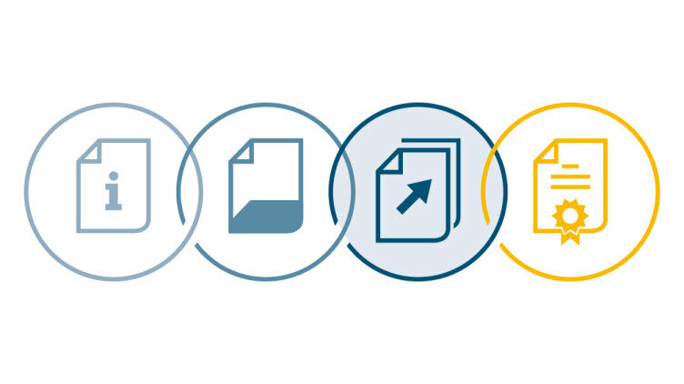 白色背景上的标志资格路径，高级水平