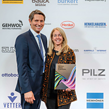 Pilz as an example of successful German family businesses and world market leaders: Susanne Kunschert, Managing Partner, and husband Martin Kunschert at the book launch of “The Secrets of Family Business”. (Photo: © Penguin Random House Verlagsgruppe GmbH)