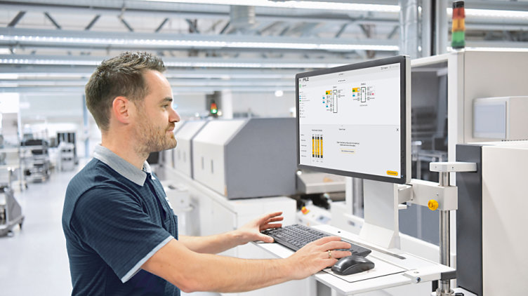 通过直观的在线工具myPNOZ Creator，用户可以组装“自己的”个性化安全继电器myPNOZ。（图片：Pilz GmbH & Co. KG/ © iStock.com/industryview